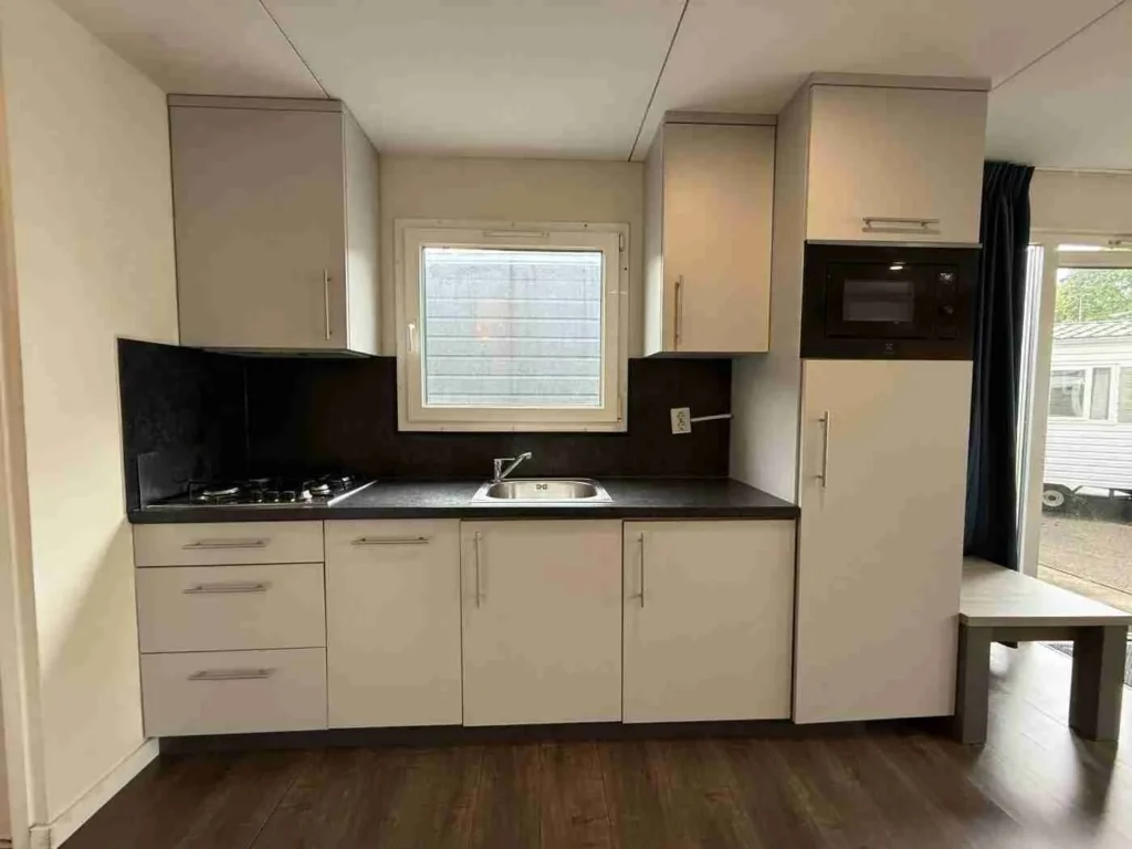Kunststof Chalet 10.70 x 4 m – foto 9